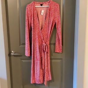 NWT - Ann Taylor Red Heart Wrap Dress - 10